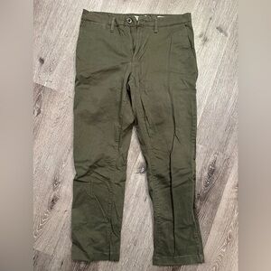 Good fellow wear everywhere chino